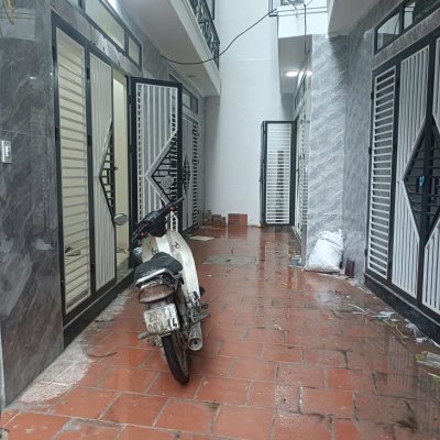 Nhà cho thuê nguyên căn 3 phòng tại Ngõ 33 Tổ 6 Đa Sỹ, Hà Đông