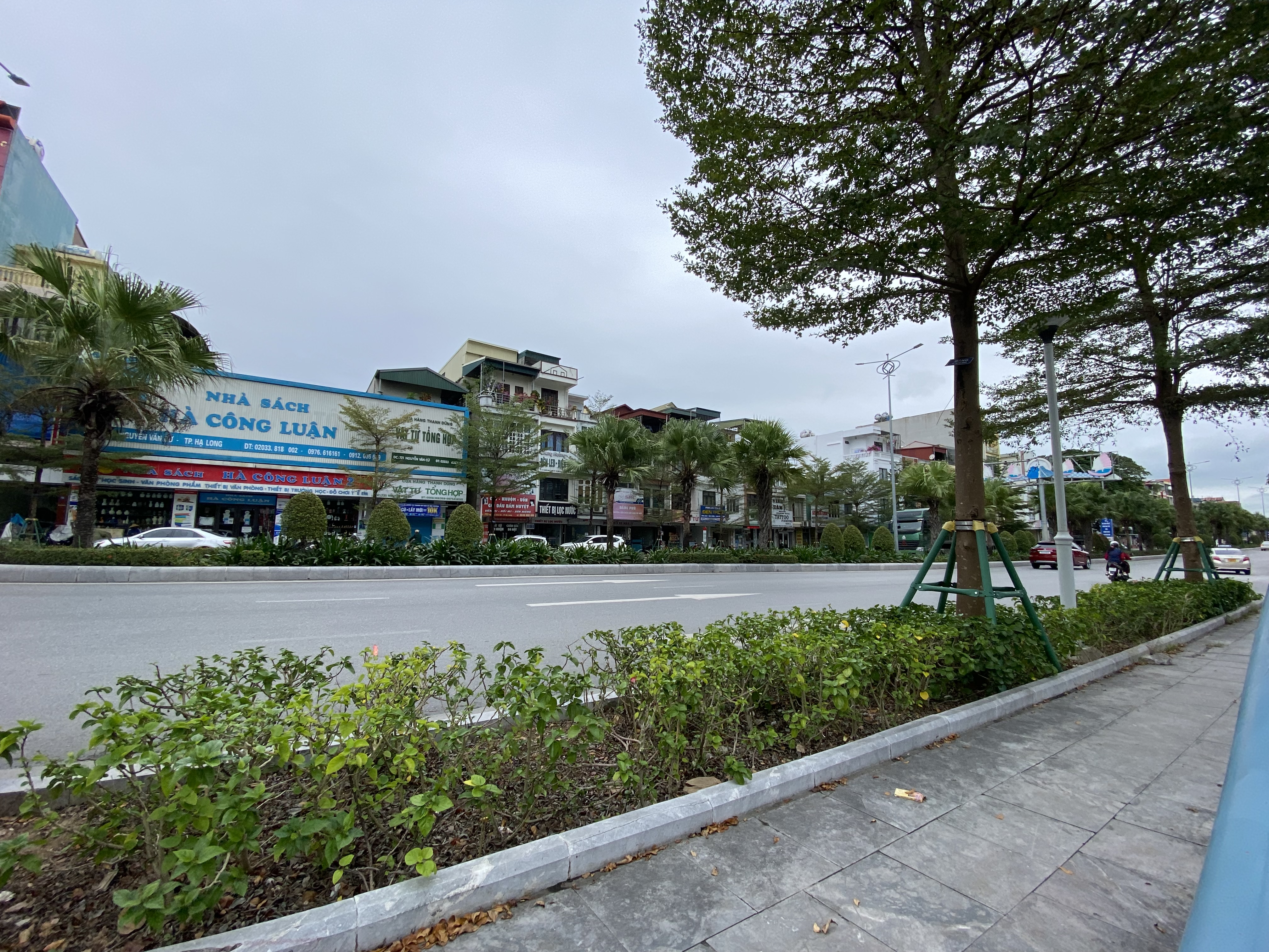 Cho thuê nhà 3 tầng kinh doanh tại Bãi Cháy, Hạ Long-1