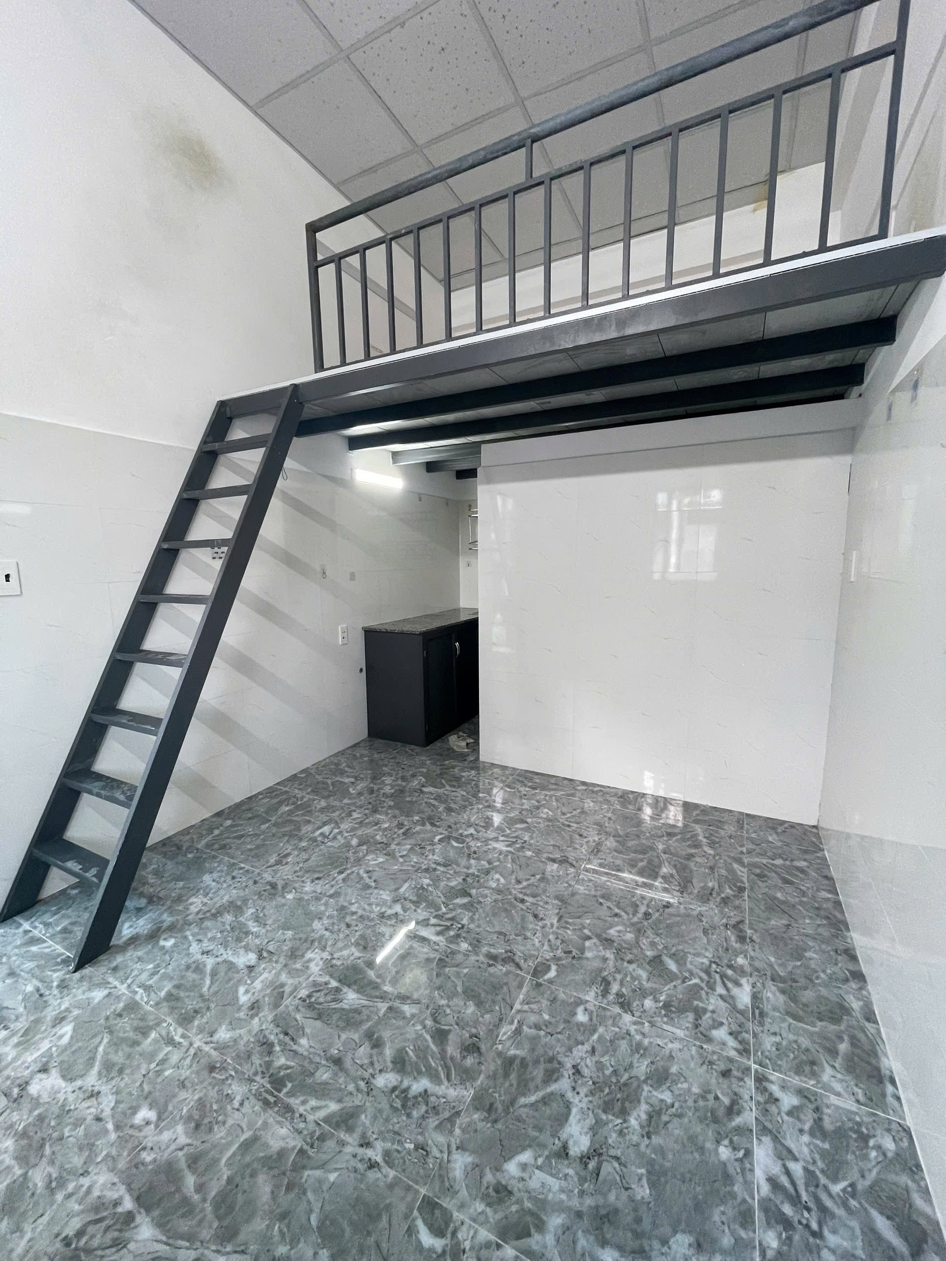 Cho thuê phòng đẹp, thoáng mát gần VLU và IUH-2