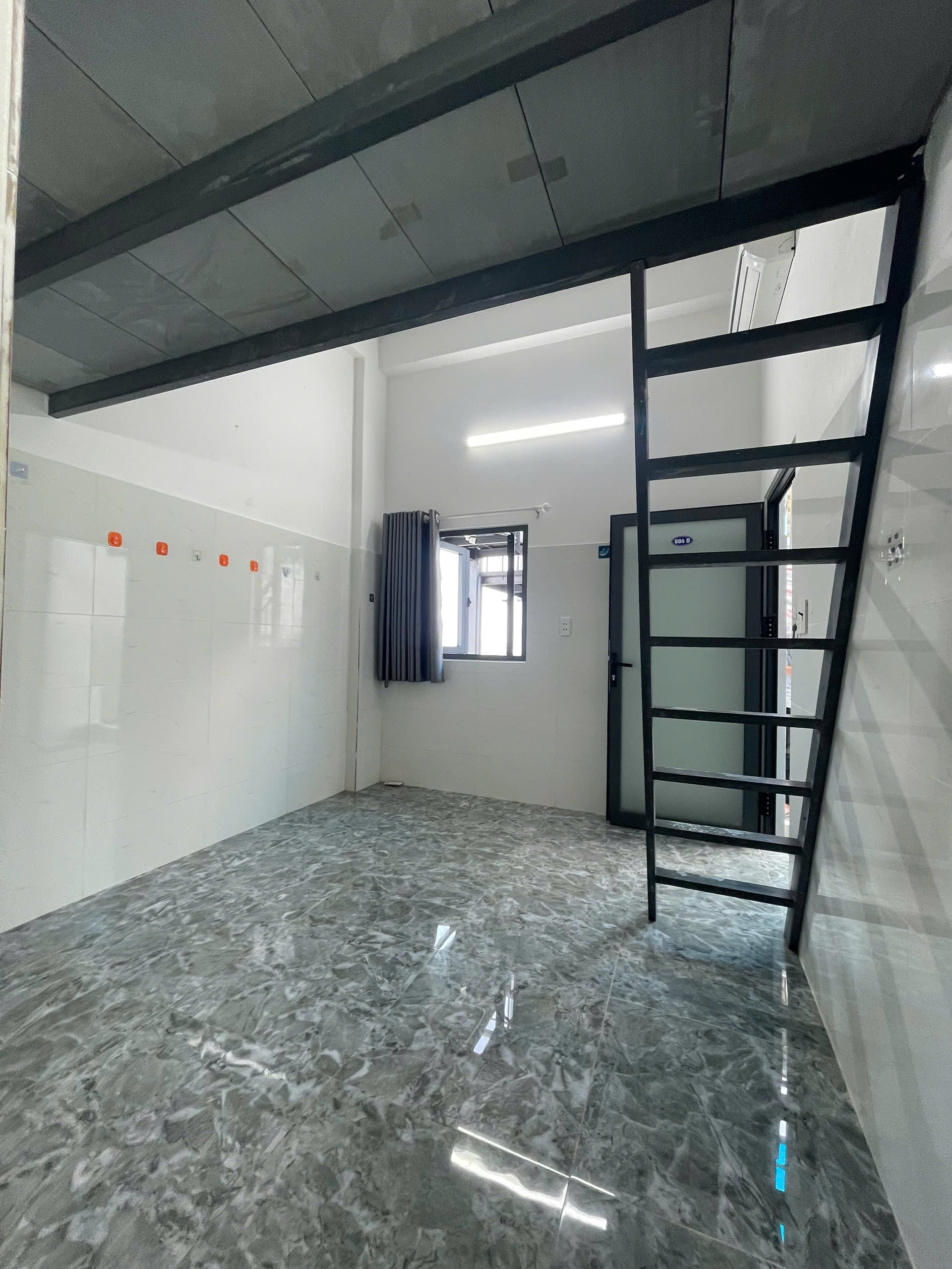 Cho thuê phòng đẹp, thoáng mát gần VLU và IUH-1